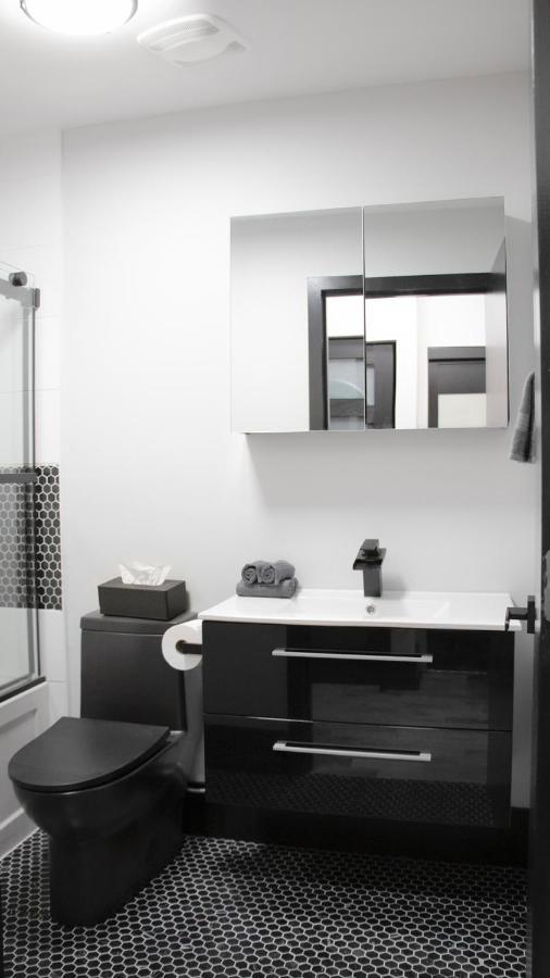 Chic 1-bedroom Retreat In Montreal's Vibrant Plateau Mont-royal Area - 3 Apartamento *