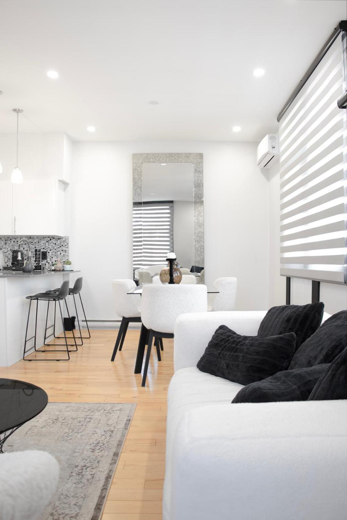 Chic 1-bedroom Retreat In Montreal's Vibrant Plateau Mont-royal Area - 3 Apartamento Montreal