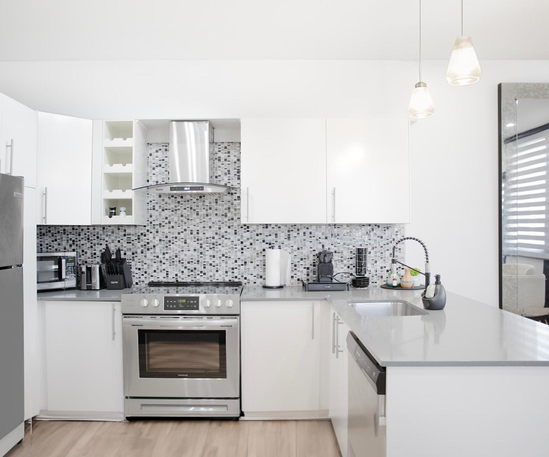 Apartamento Chic 1-bedroom Retreat In Montreal's Vibrant Plateau Mont-royal Area - 3 *